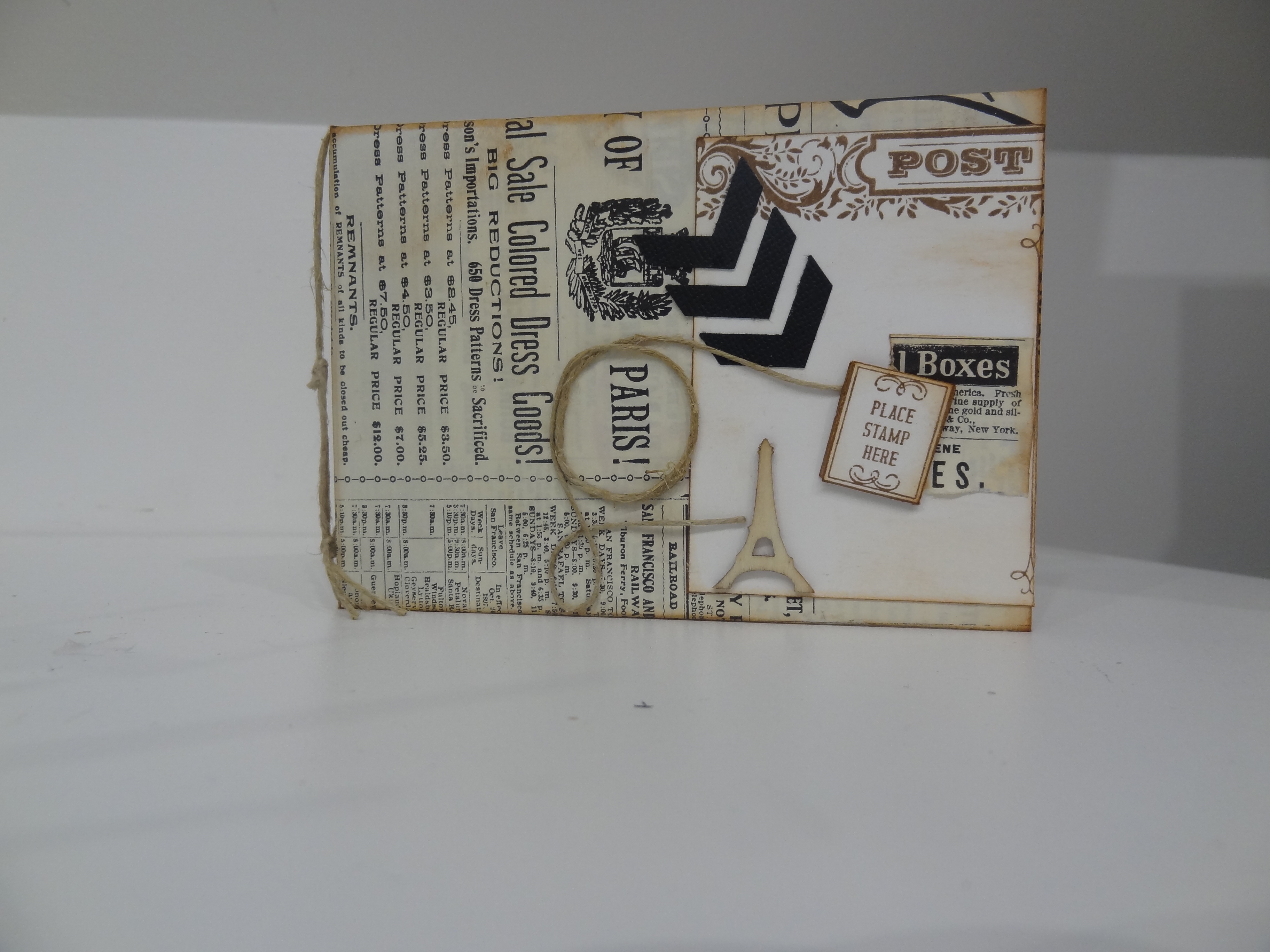 Un mini album de poche, papier de la série Design de stampin'up stpécialité, effet vieux livre